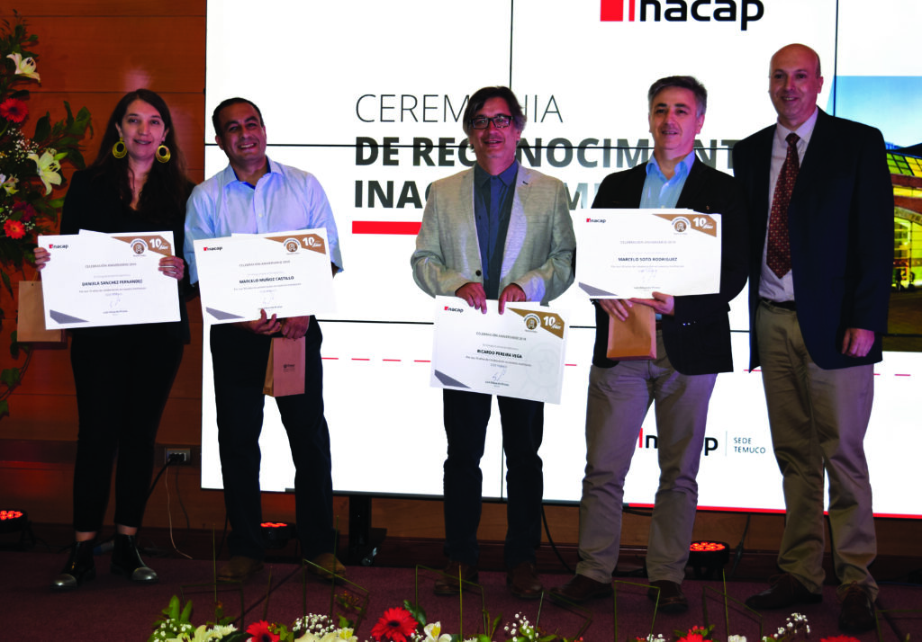 Inacap reconoce a sus docentes y administrativos