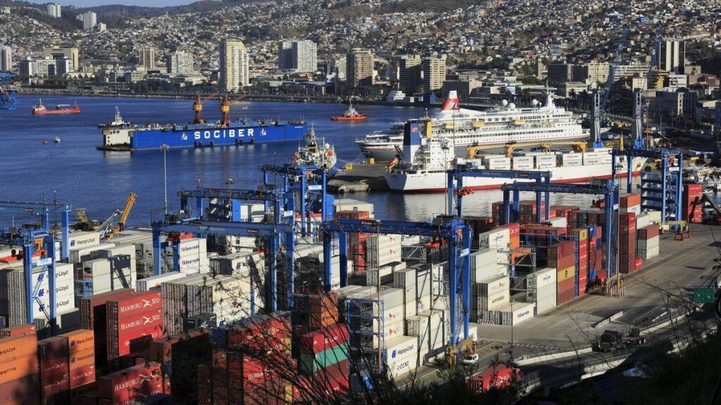 la terminal de contenedores del puerto de Valparaíso, en febrero de 2017